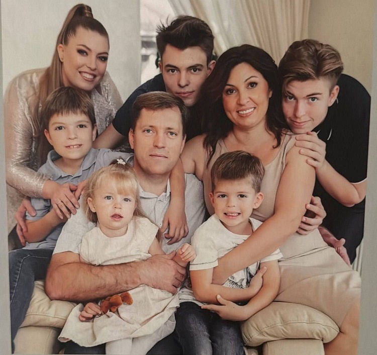    Фото из личного архива семьи Гнидиных/ ТГ-канал Юрия Слюсаря Татьяна Пшеничная