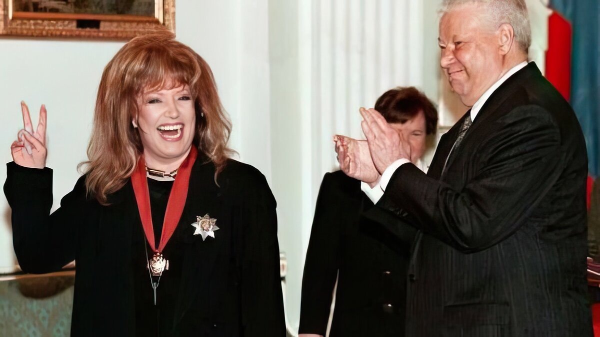 Тут все аплодируют... аплодируют... Фото Яндекс.Картинки. 