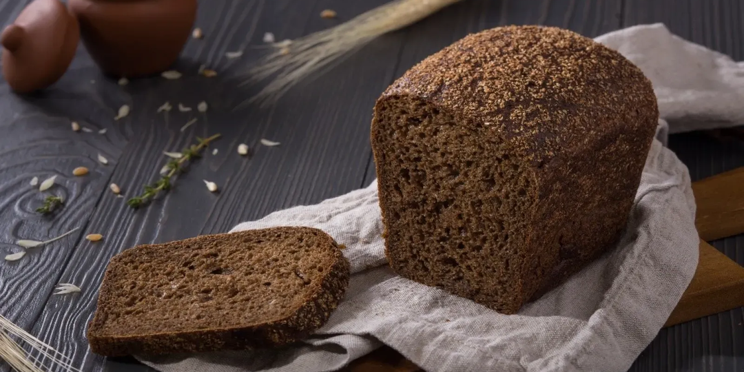 Черный хлеб: Польза для людей в возрасте