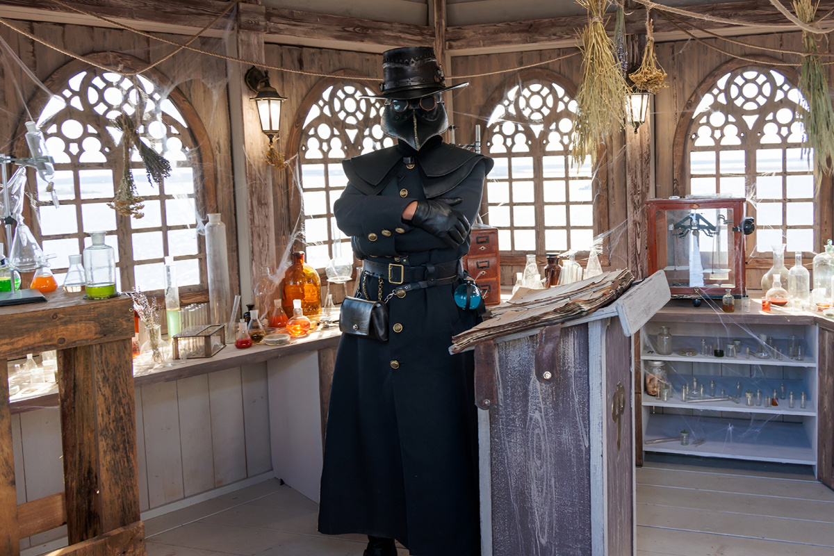 Чумной доктор. Фото: ctc.ru