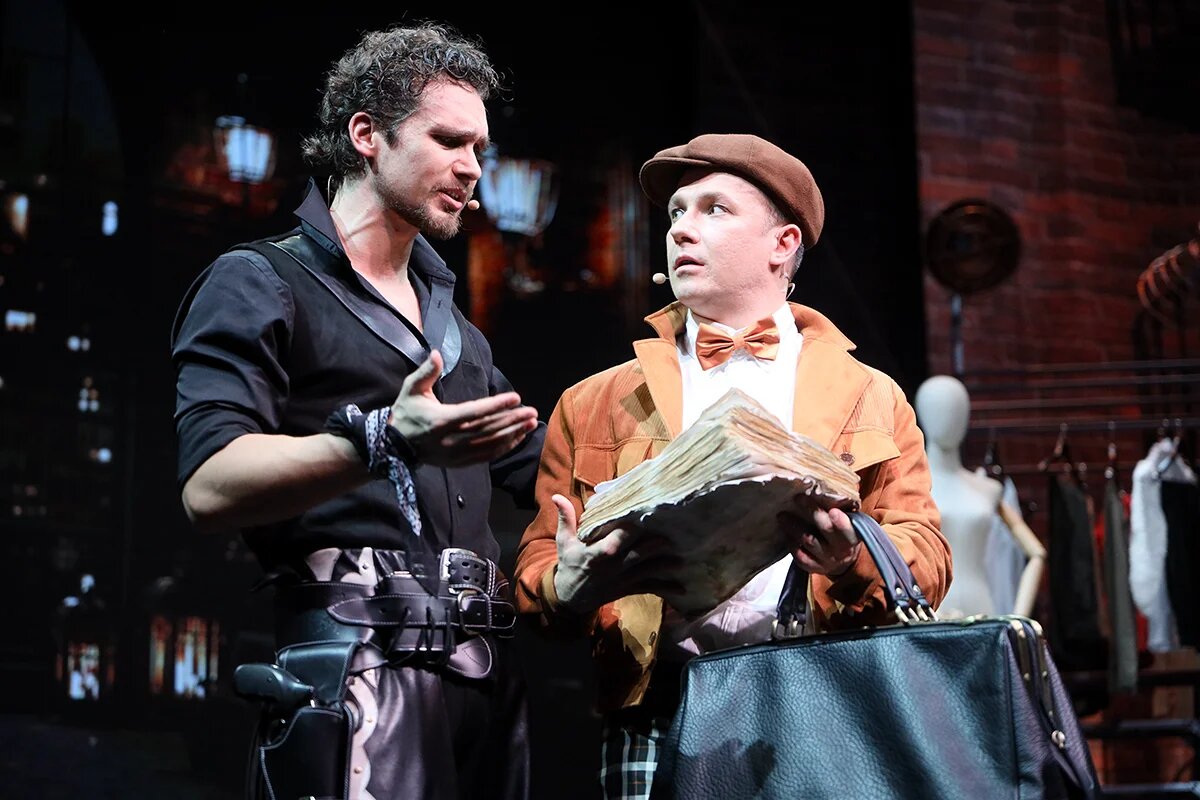 «Привет, я тётя Чарли!» Фото с сайта https://congress-hall-ver.ru