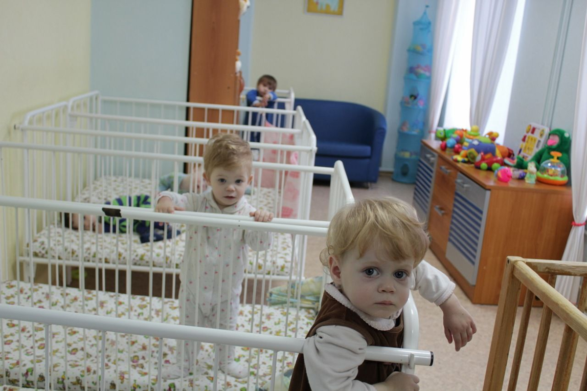 В доме малютки. Фото из открытых иточников.