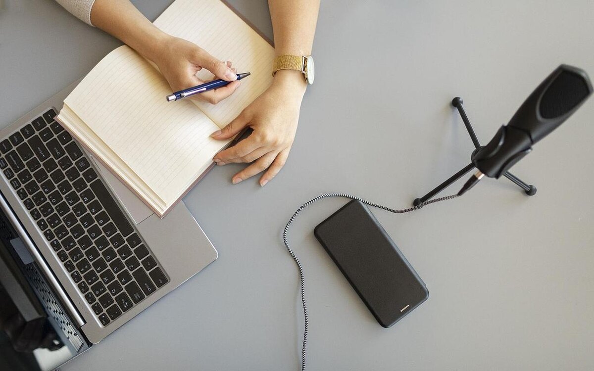    Медиаландшафт-2025: главной темой новостей становятся люди, а не технологии Фото – ru.freepik.com