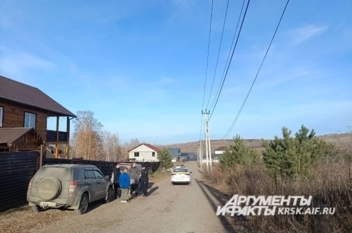    Улица в поселке, где расположен дом погибшего мальчика.