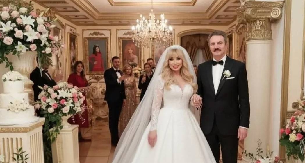    Маша Распутина вышла замуж за Виктора ЗахароваСоцсети Маши Распутиной