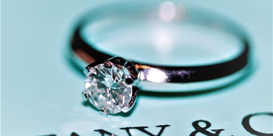 Ваше кольцо с бриллиантом оценили «по цене золота»? Рассказываю, как проходит оценка ювелирных изделий с бриллиантами на самом деле