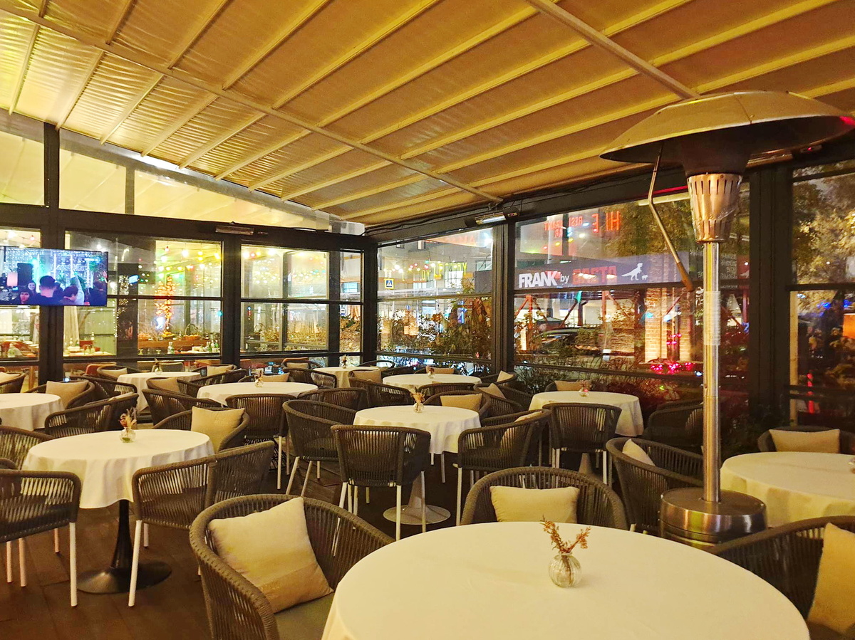 Веранда ресторана "Лесной"