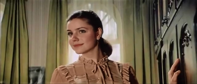 Марина Зудина в фильме «Валентин и Валентина», 1985