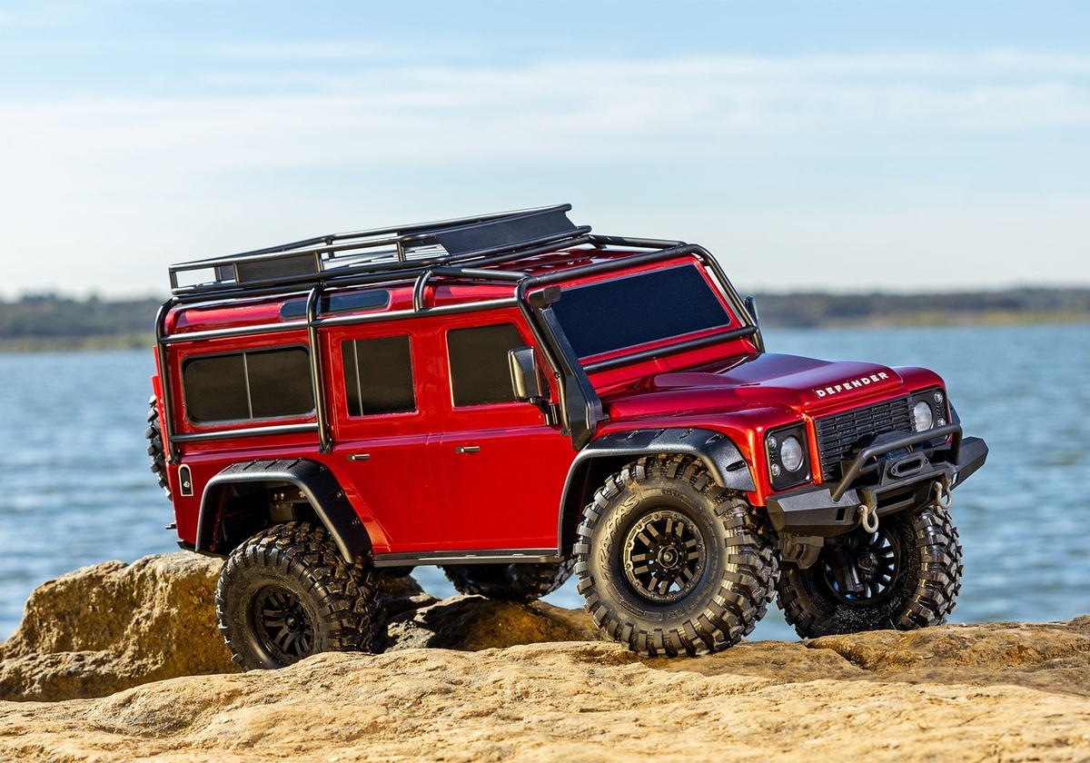 на фото модель - TRAXXAS TRX-4 Land Rover Defender (красная) 4WD 2.4G 1/10