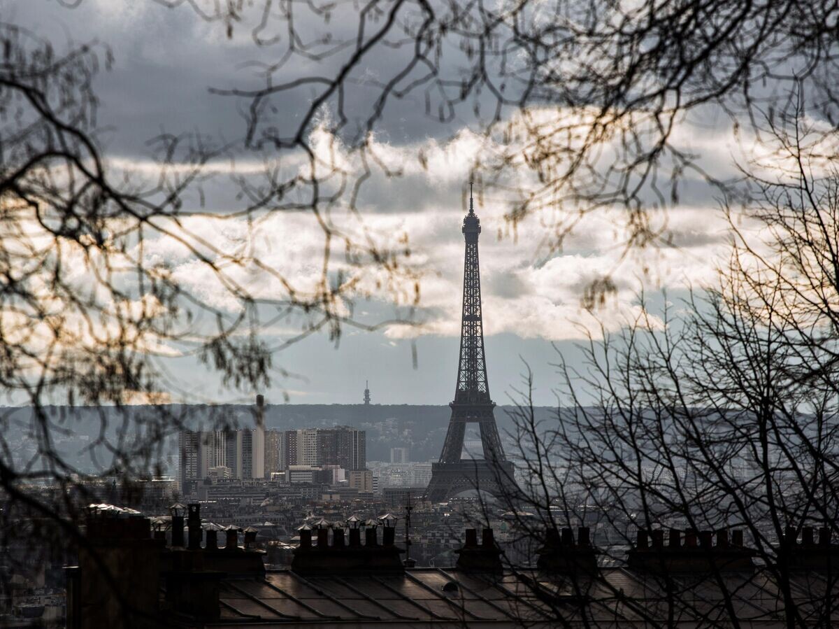    Эйфелева башня в Париже© РИА Новости . Кристина Афанасьева