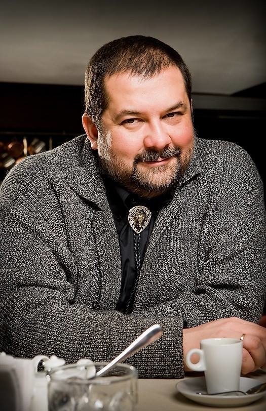 Сергей Лукьяненко источник: сайт gazetametro.ru 