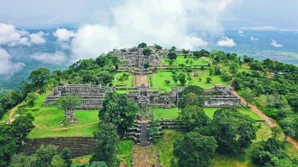 храм Преах Вихеар построенный в кхмерскую эпоху (IX-XII века).