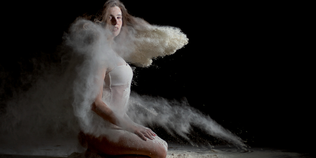 Фотосессия с мукой. Космический вид фотосессий