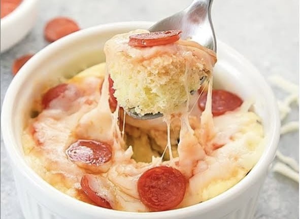 5 БЫСТРЫХ РЕЦЕПТОВ В КРУЖКЕ, КОТОРЫЕ СПАСУТ ЛЮБОГО ЛЕНТЯЯ