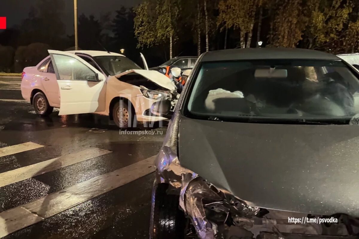    15 человек получили травмы в результате ДТП в Псковской области за неделю