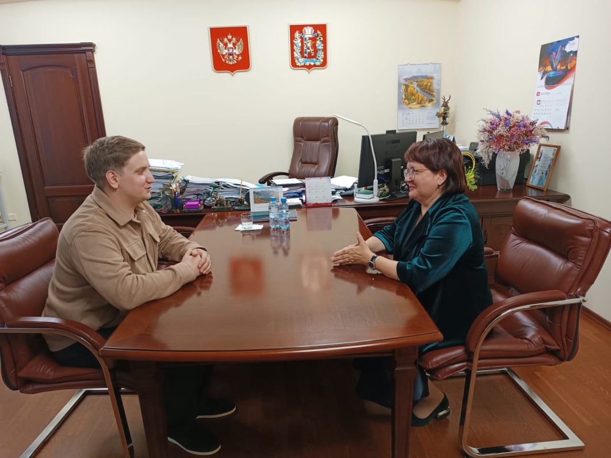     Участник «Сибирского характера» стажируется в минсоцполитики Красноярского края