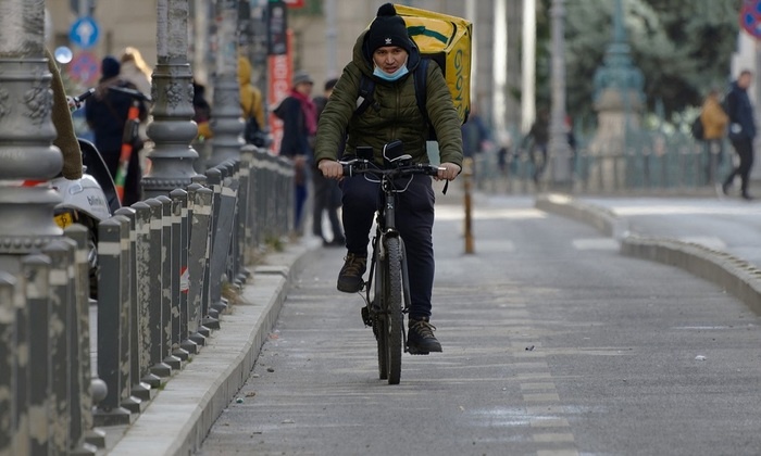    Раскрыт средний суточный заработок московских курьеров