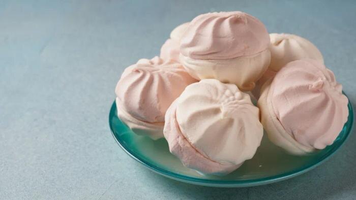 Обложка © Shutterstock / FOTODOM /Natalia Hanin