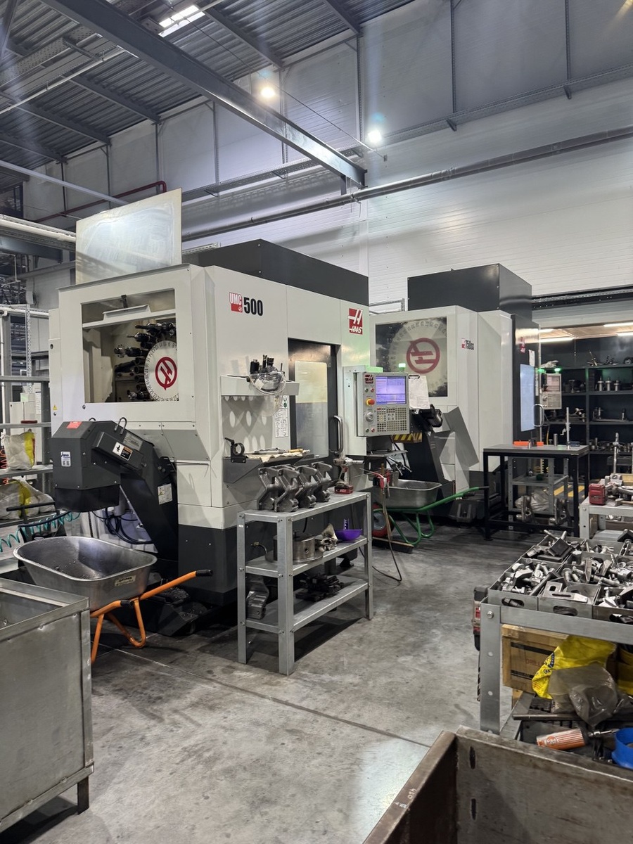 Обратите внимание оснощения производства, тоже бывает разным! А у кого-то только паяльник на столе (