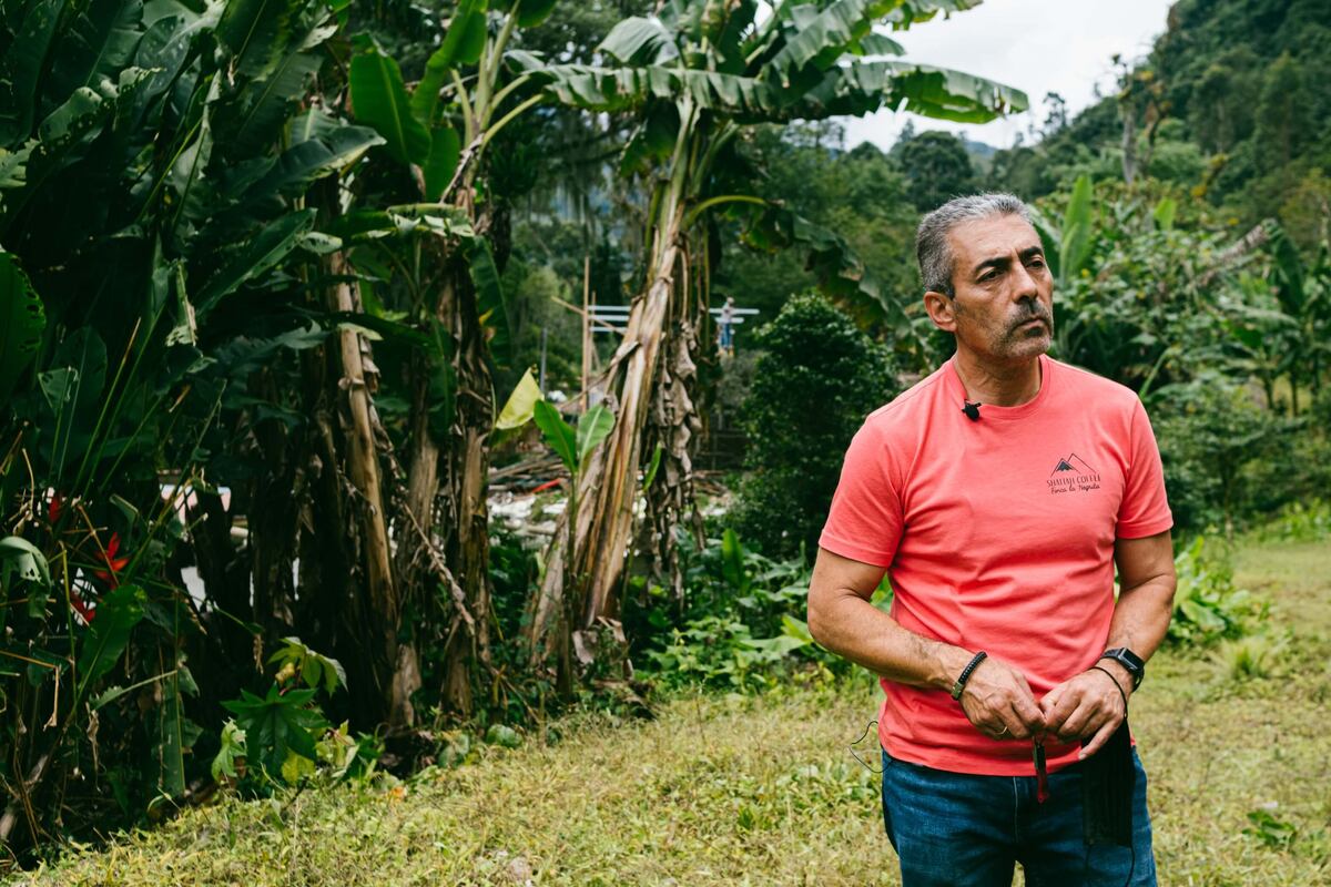 Обычно мелкие фермеры работают менее эффективно, чем крупные