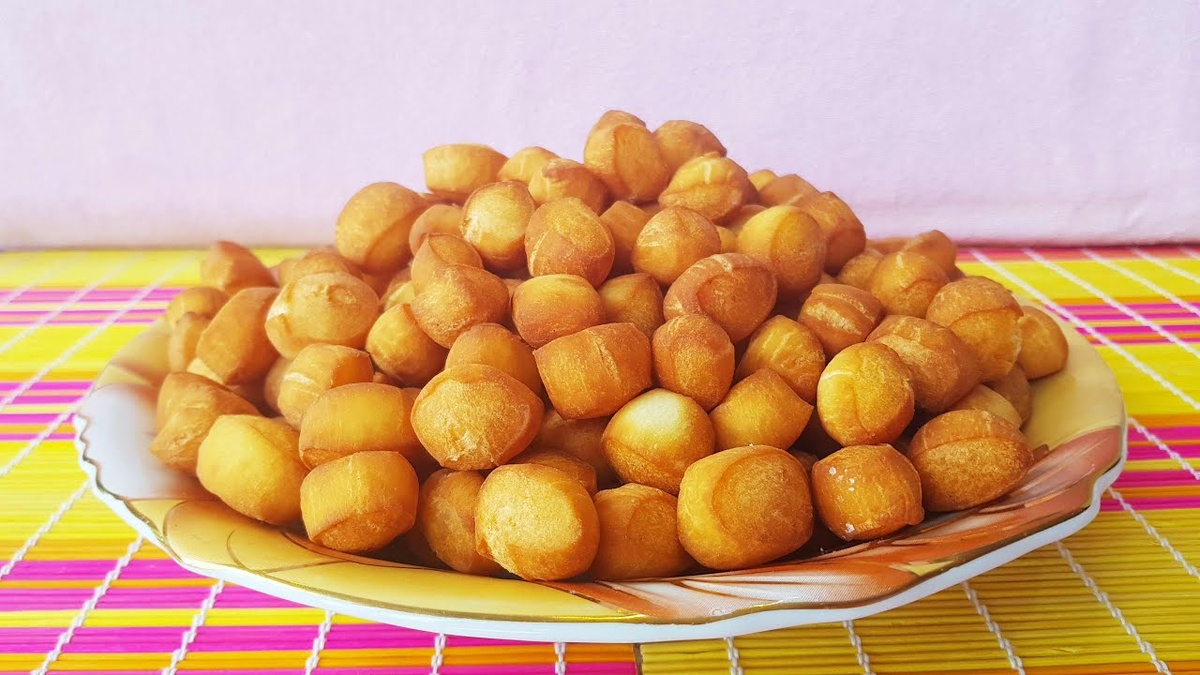 Баурсаки - традиционные вкусняшки к чаю