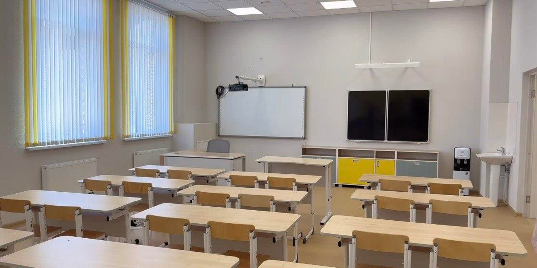 Свет, который помогает учиться: как выбрать светильники для школ и вузов