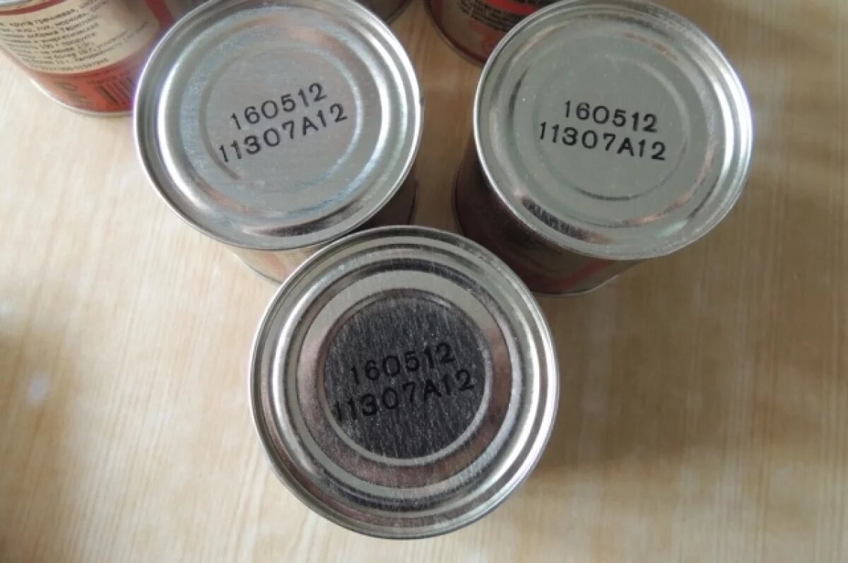    В Прикамье мужчина забрался на склад колонии и украл 49 банок тушёнки