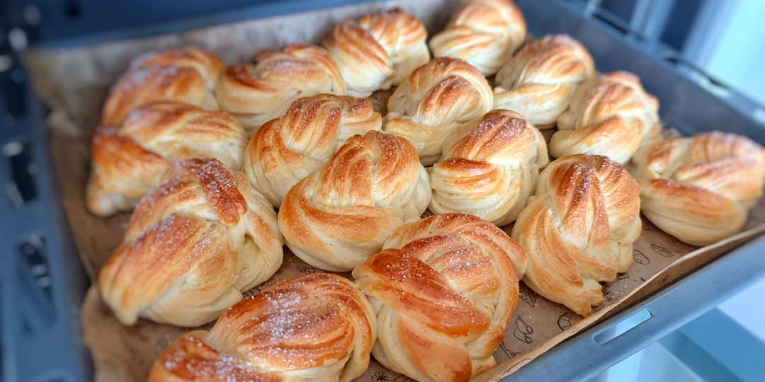 Эти плюшки сметают со стола! Рецепт теста, которое получается всегда