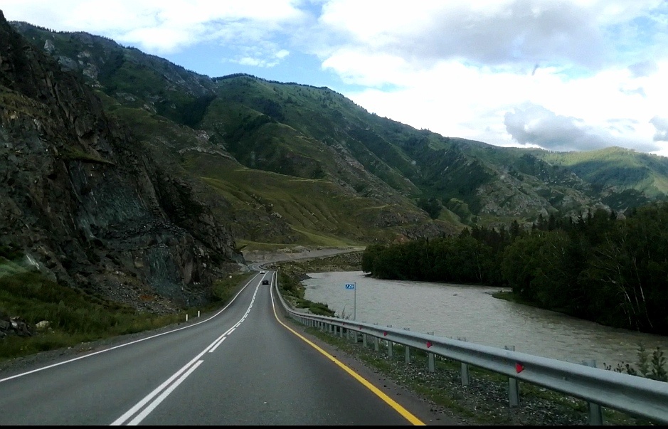 Есть по Чуйскому тракту дорога...