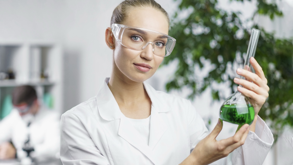    СурГУ и ТГУ готовят лидеров химического образования для страны