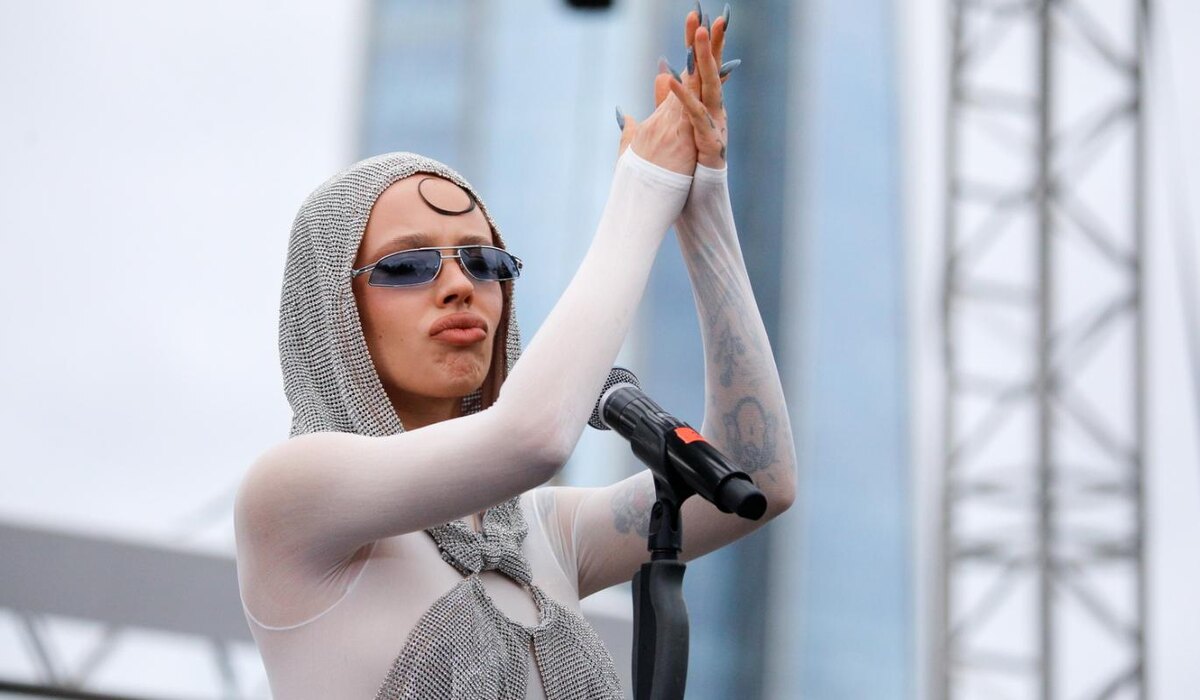     Инстасамка заявила о смене творческого псевдонима