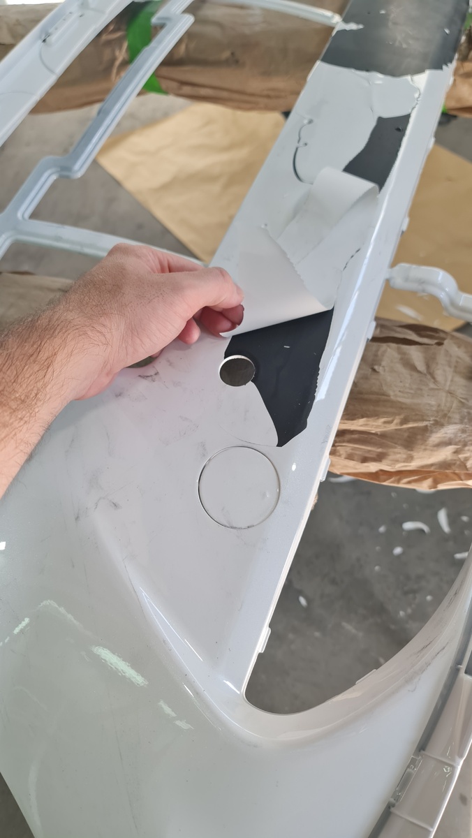 Бампер линяет)