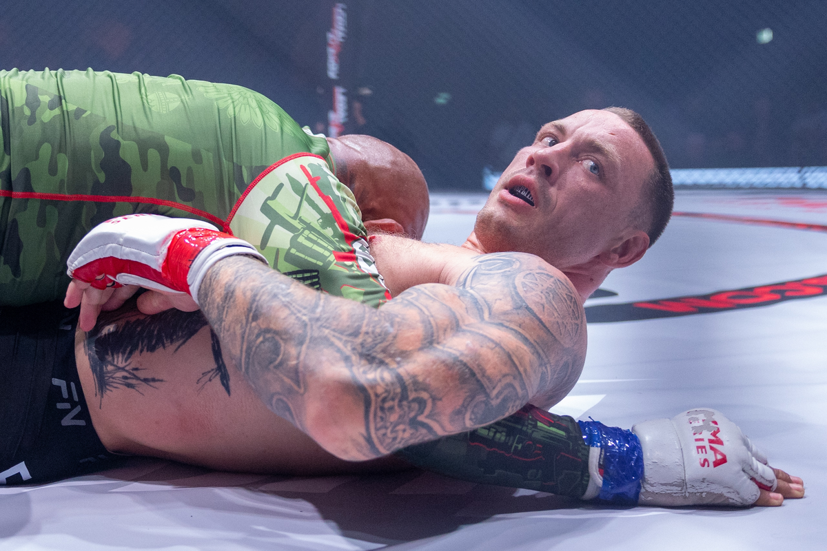 Сергей Бобрышев vs Аримарсель Сантос