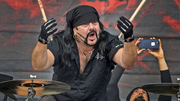 Винни Пол: интересные факты об ударнике группы Pantera.