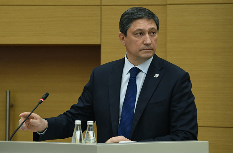    Марат Файзрахманов: «Нужно провести тщательных анализа организаций, в которых ожидается снижение поступления по налогу».   
Фото:  rais.tatarstan.ru