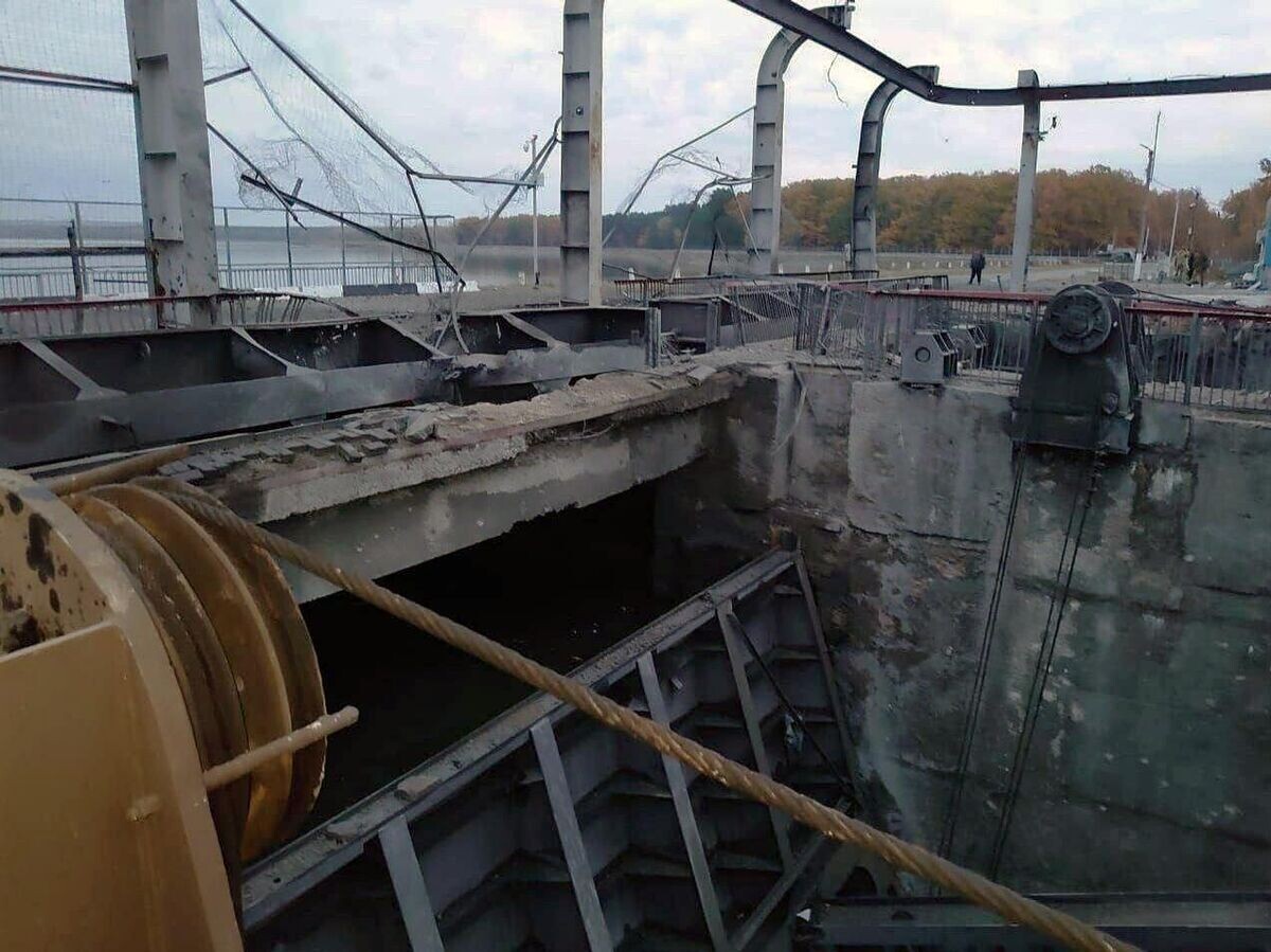    Последствия удара ВСУ по плотине Белгородского водохранилища© Фото : соцсети