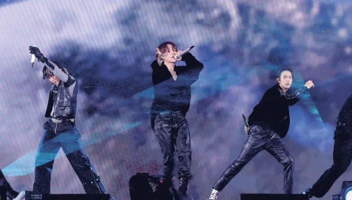 Обложка © Instagram (признан экстремистской организацией и запрещён на территории Российской Федерации)/ bts.bighitofficial