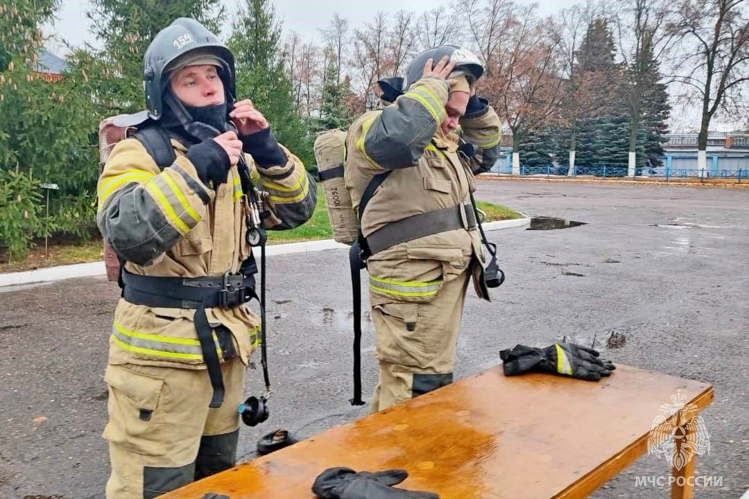 Борьба была серьезной и напряжённой. Все силовые упражнения участники выполняли в полной экипировке и с дыхательным аппаратом за спиной.