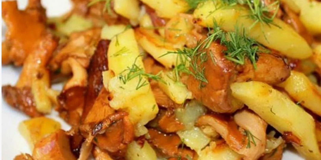 Как вкусно пожарить картошку с грибами на сковороде