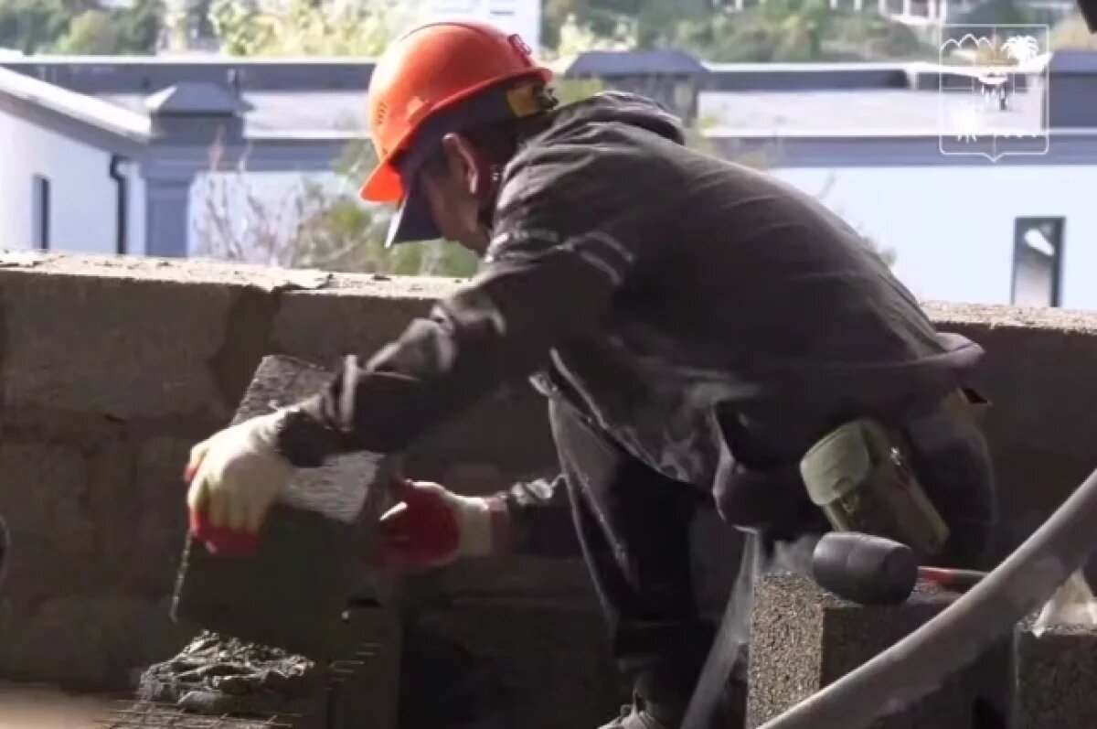    В Сочи в пострадавшем от взрыва газа доме заканчивают расчистку квартир