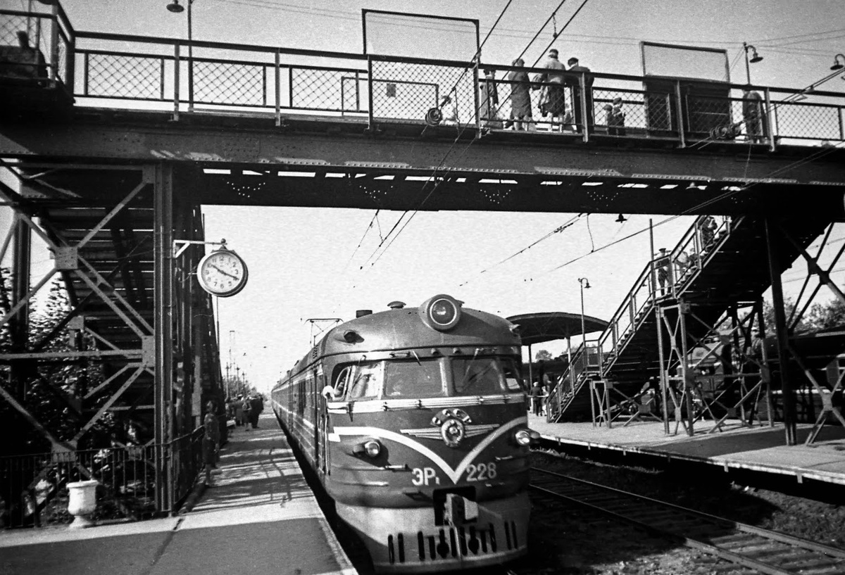 Станция Реутово. 1964–1966. Фотограф – Пётр Рост.