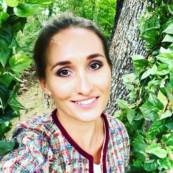     Хореографический спектакль «Нить» Анастасии Винокур покажут в «Геликон-опере»