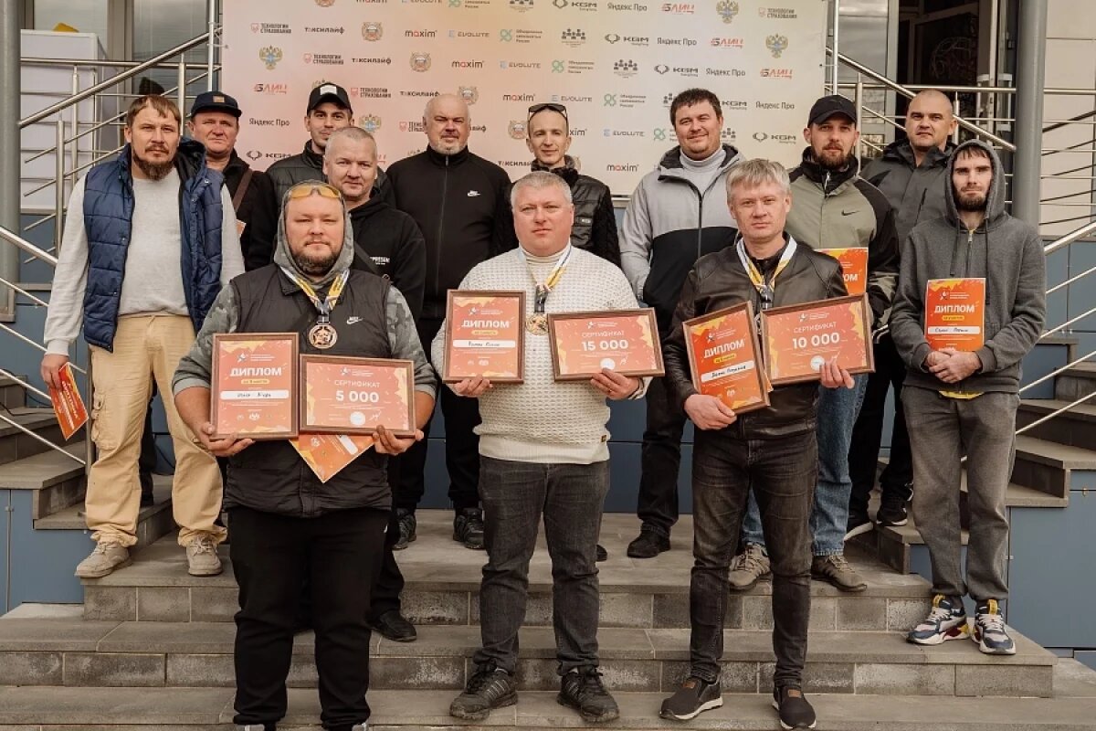    В Волгограде поименно назвали лучших таксистов региона