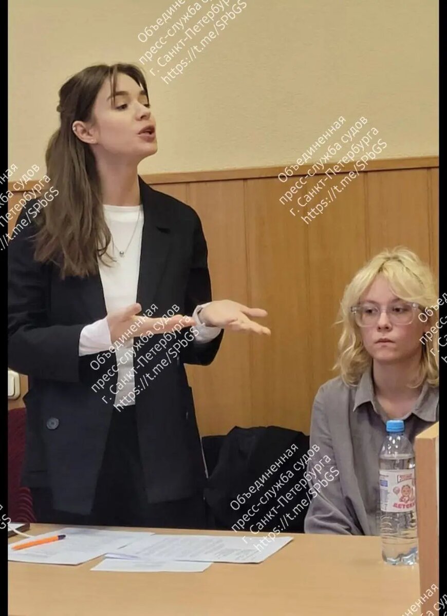    Певица Наоко (на фото справа). Фото: объединенная пресс-служба судов Петербурга