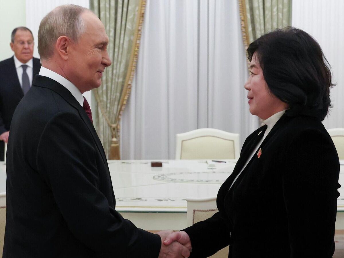    Путин принимает в Кремле министра иностранных дел КНДР© Пул