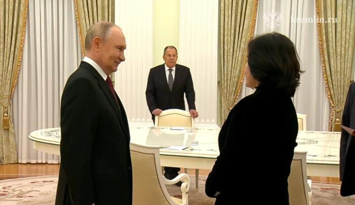 Обложка © Кремль