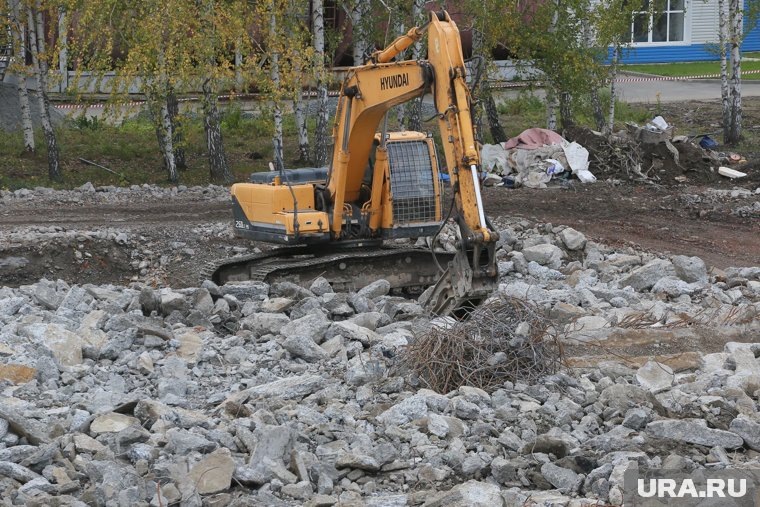     Попавшие под снос здания в районе ДКЖ были построены незаконно