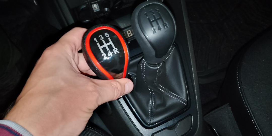 Замена ручки перекл. КПП (передач) на Лада Веста