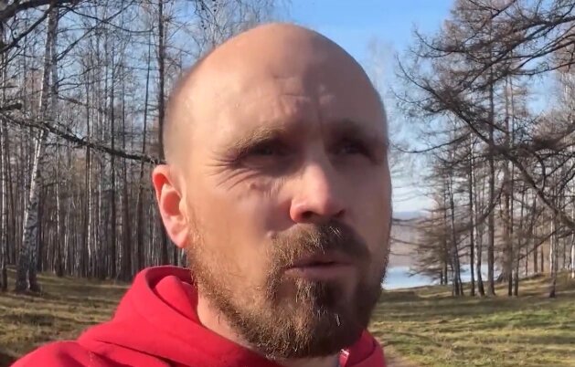    На Иремеле в непогоду можно легко затеряться без карты или компаса, говорит Олег Чегодаев. Фото: Кадр телеканала НТВ