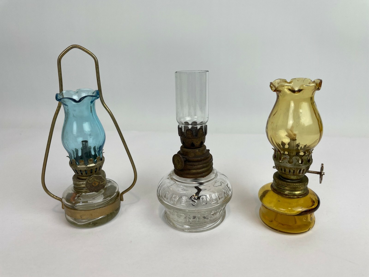 Старинные масляные лампы. Источник: artpictures.club